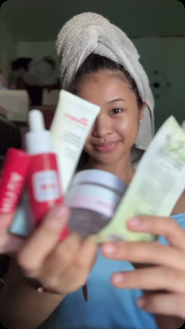 ✨ My simple skincare routine for that fresh, healthy-looking glow! 🤍 🫧 Gmeelan Peeling Serum 💧 Ever Organica Moist...