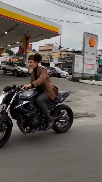 Suit up and ride out 🏍️💨 #MotorcycleLife #CityRide #BikerStyle #Wheelie #aivideo