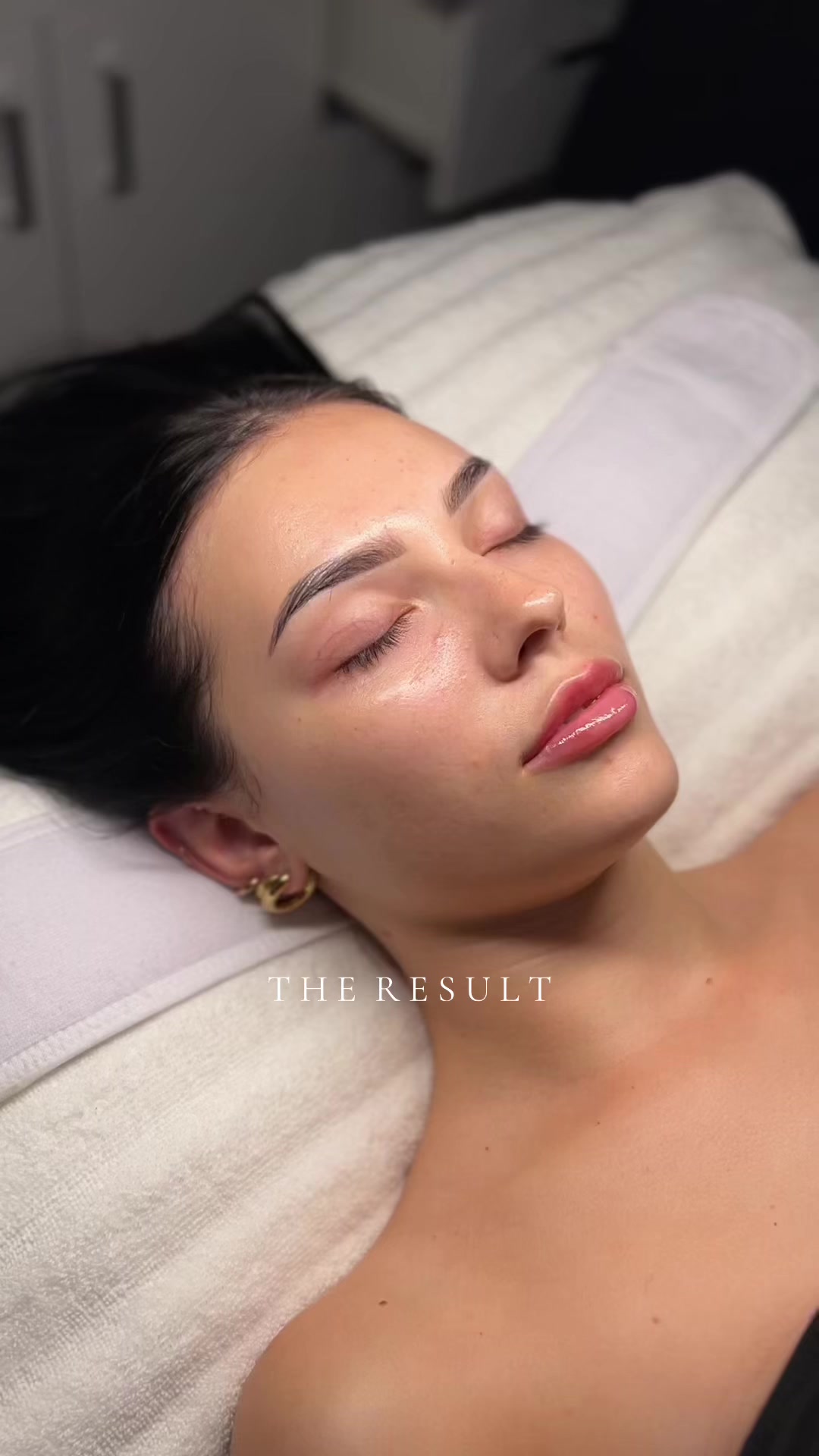 Best way to end the year☁️| @phoebe 🍒🌶️🍓❤️‍🔥 #fyp #facial #facialtreatment #relaxingfacial #hydrating #skincare #...