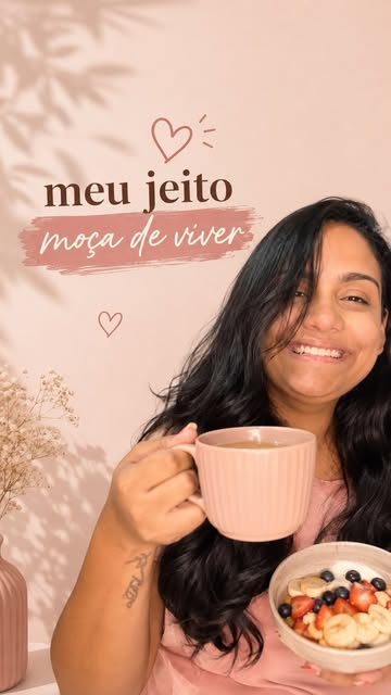 Tem sabores que fazem parte da nossa história. 🤍🍓 Pra mim, não existe salada de frutas completa sem aquele toque es...