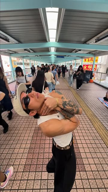 #mongkok #fashion #hkstyle #breakingdance @bear_3ear