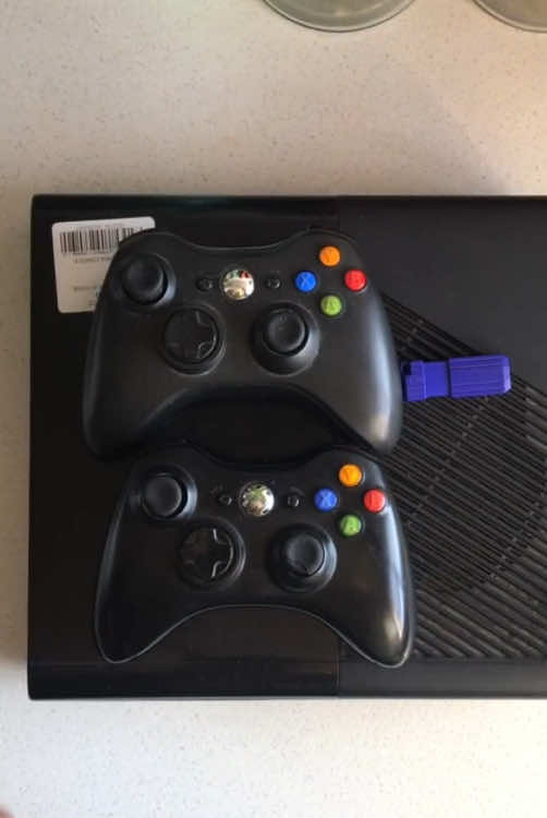 XBOX 360 UNBOXING IM ABOUT TO MOD THIS THING #breakfree135 #streameruniversity #fypシ @MackieTv @Waydacayn @Faceless