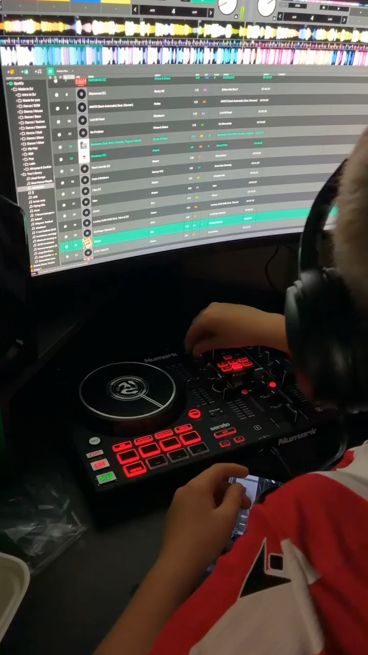 dj
