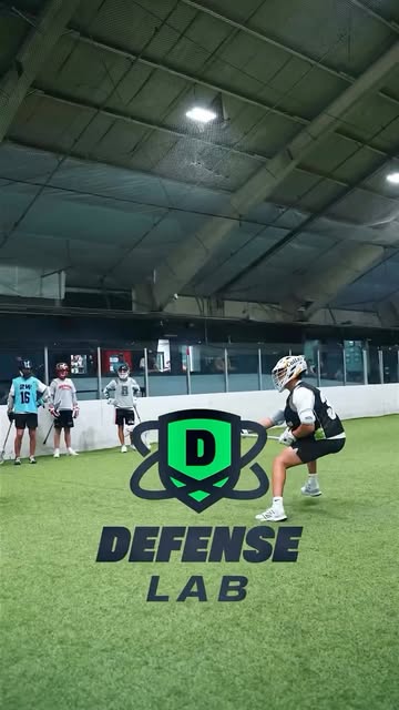 That guy @chomikj08 locked in @laxlab_ @defenselab_ !!! Love the energy from these guys so far at Lax Lab Weekly Trai...