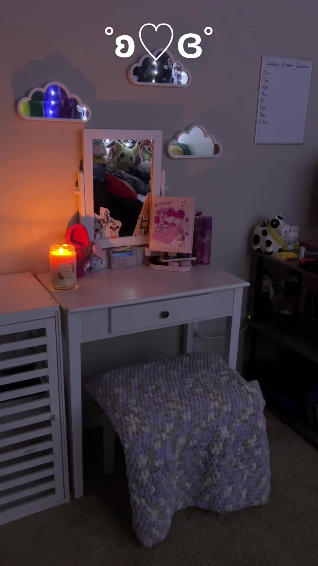 i squealed when i saw the mirrors #twitchstreamer #twitch #smallstreamer #fyp #roomdecoration #vanitysetup