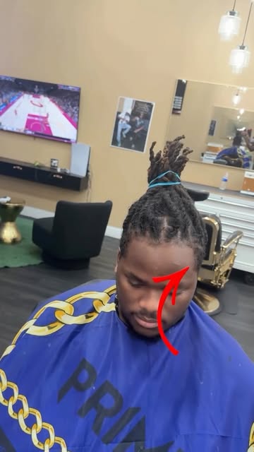 did i get him right ? 💈#barberlife #lauderhillbarber #floridabarber #lineup #browardbarber