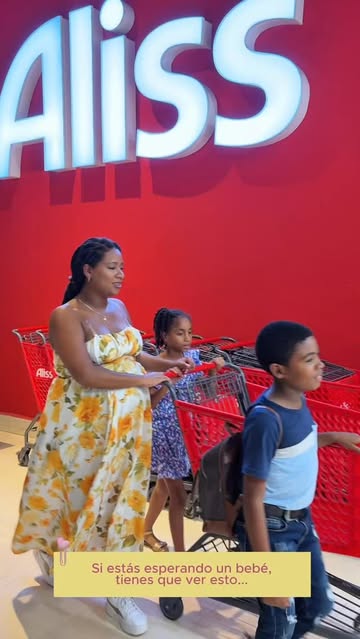 Preparándome para la llegada de mi bebé, descubrí el stand de La Caja de Herramientas de Mamá en Aliss Pacific Center...