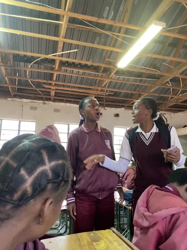 Mara i’m not😭 . . . . #SAMA28 #boryniesclowdy #fyp #viral #goviral #tiktok #foryou #trend #trending #schoolvibes #vi...