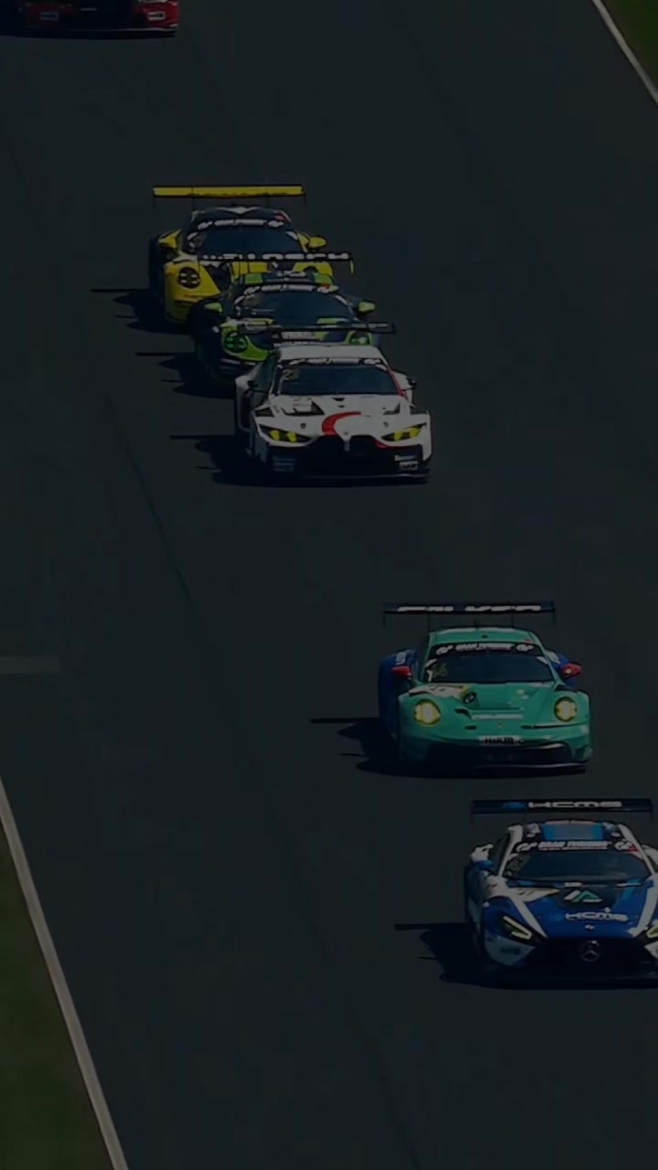 BMW M4 GT3 Overtakes on the grass🥶😱 footage: nuerburgring.tv #nuerburgringtv#nurburgring #nls#cars
