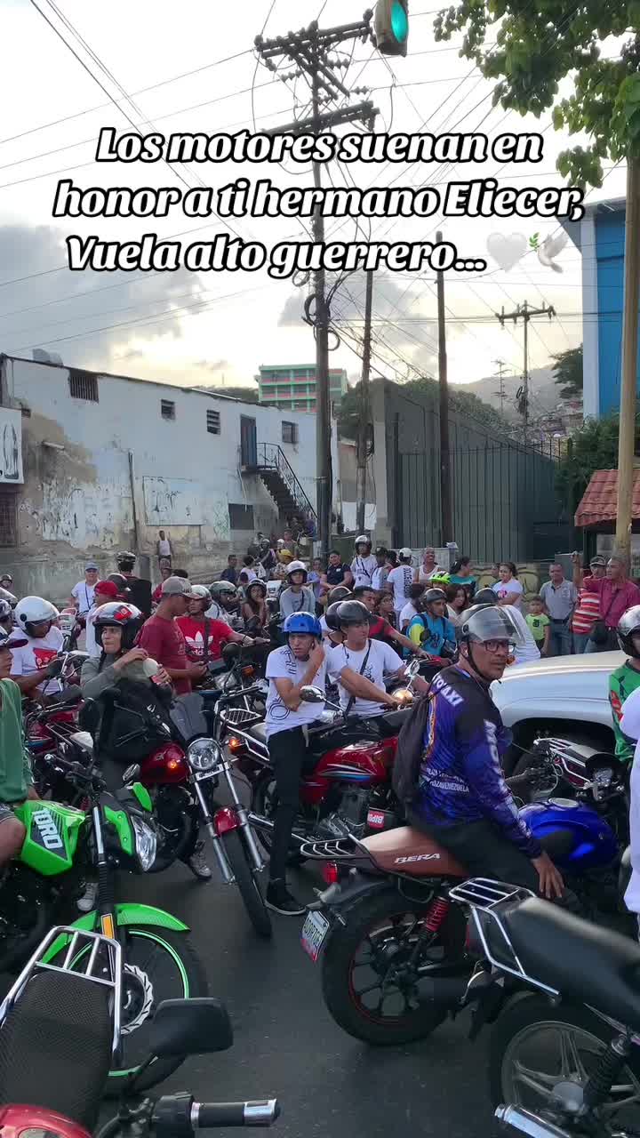 Que en paz descanses hermano, Dios te tenga en su gloria 🕊️🙌🏼ELEAZAR MENDOZA#motopiruetasvenezuela #caracas #motov...