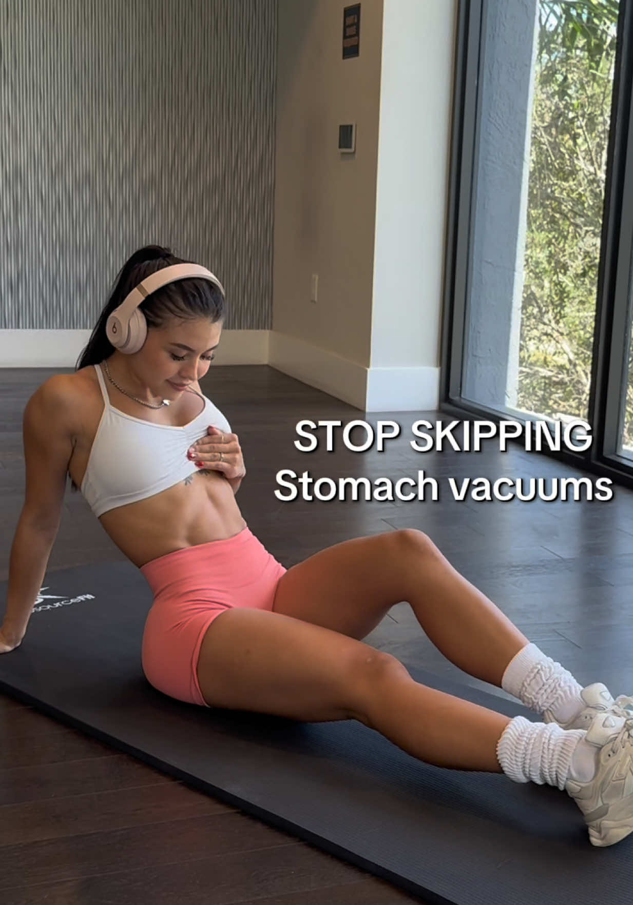 Looked over constantly but sooo important for a sinched waist!! #stomachvaccum #sinchedwaist #abworkouts #dontskip