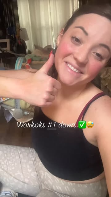 I started a new workout program that I am really excited about and I wanted to share! It’s the @theburnapp by @caralo...