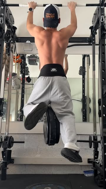 did the last rep count??? #pullups #weightedpullups #homegym #maxpullups #dmv