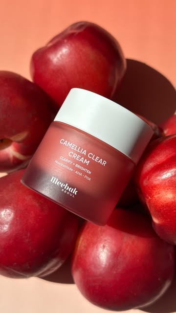 Dry, dull skin? 🌺 Meet Meebak Seoul Camellia Clear Cream @meebak.seoul #skincare #selfcare #lifestyle #ugc #koreansk...