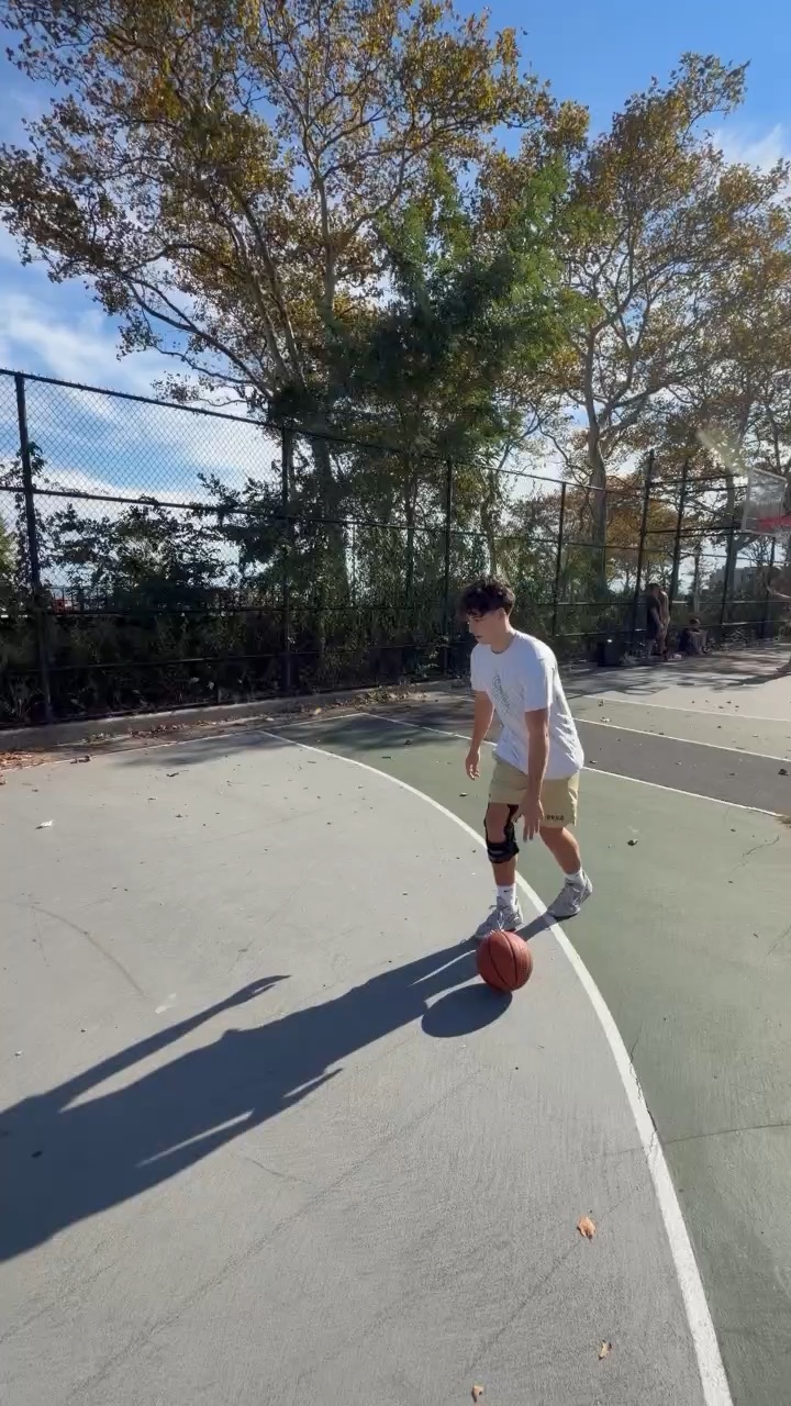 Dunk after 6 month of acl surgery‼️