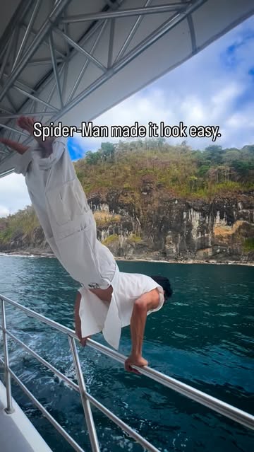 That trailer was tuff tho🙌🏼 #spiderman #handstand #spidermanbrandnewday