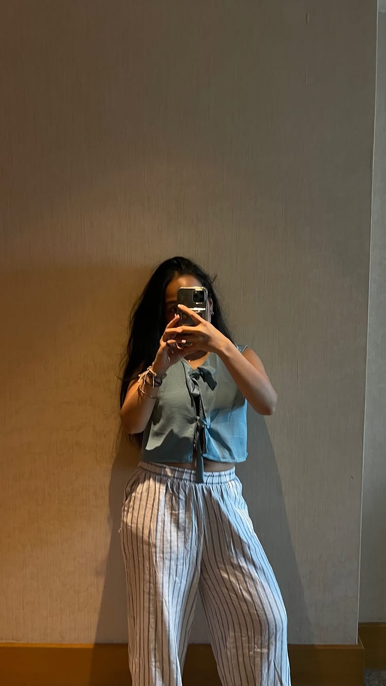 girl was sooo excited so she been extraaa recording everything 🤪😏 #grwm @grandinarta thank you for fit inspo 💙