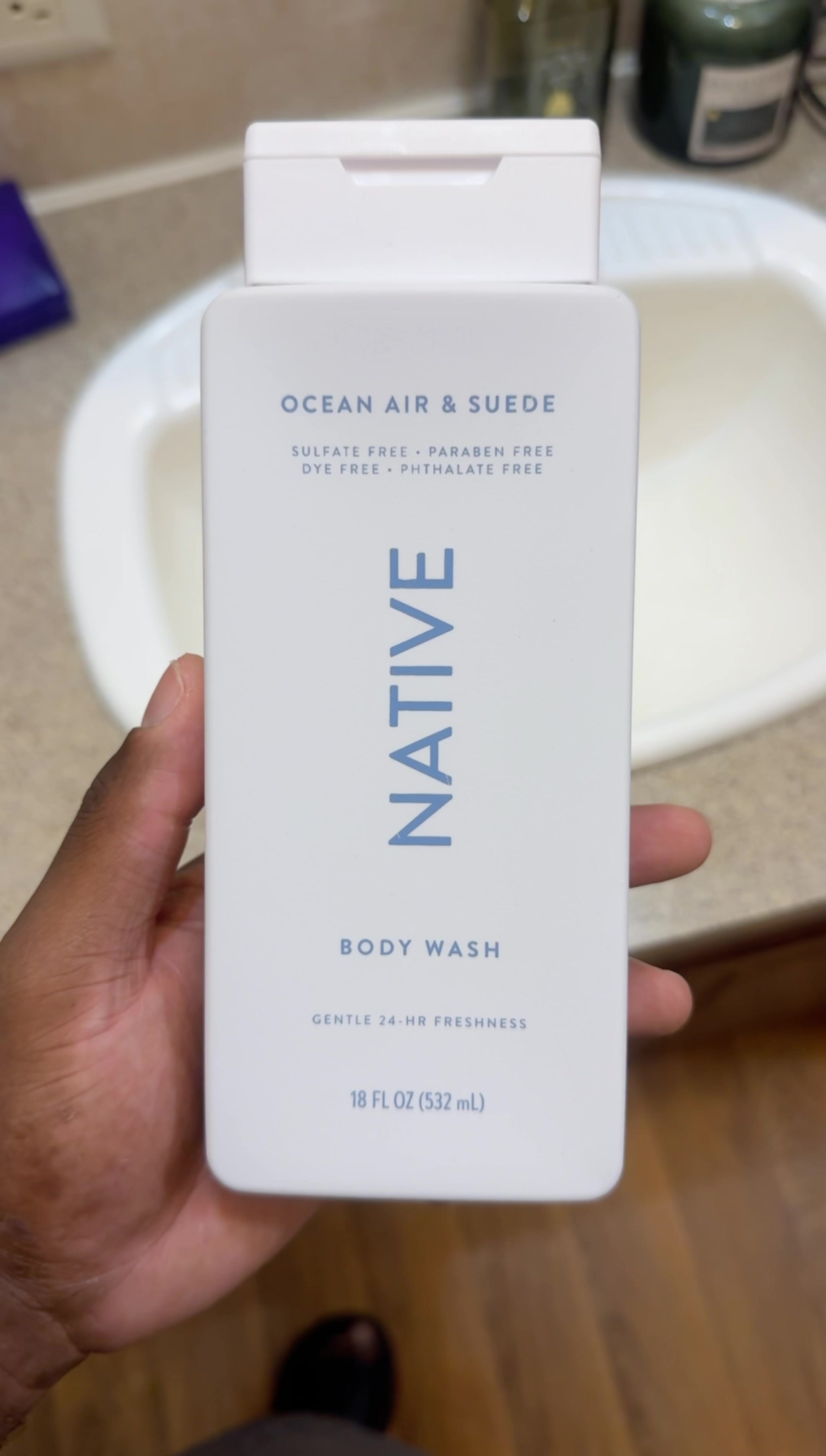 Drop everything because your shower routine needs an immediate upgrade 🧼🌊 If you’re not using the Native Ocean Air...