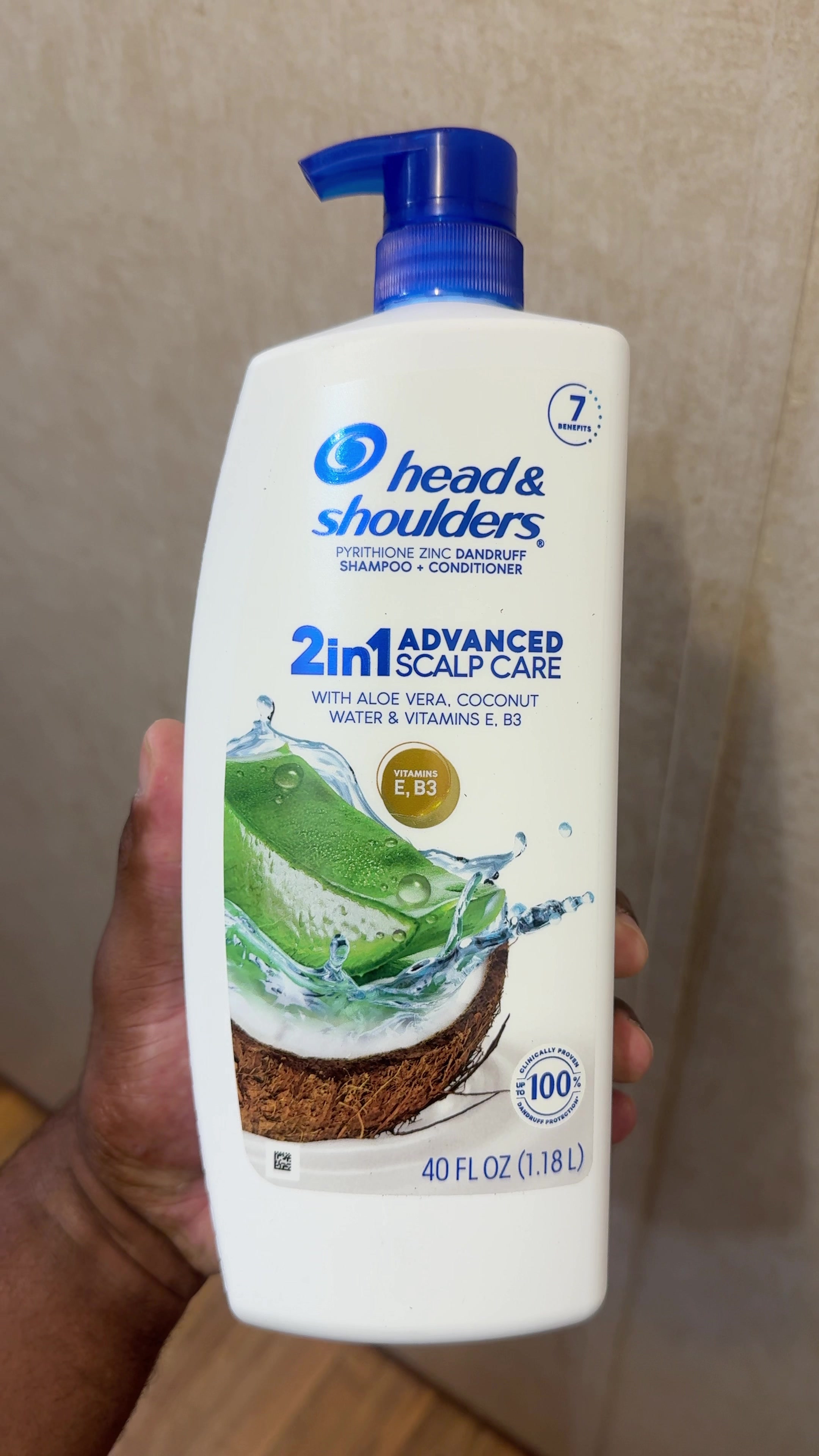 Stop scrolling if you want an effortless, all-in-one scalp care routine 🛑 🚿 The Head & Shoulders 2-in-1 Advanced Sc...