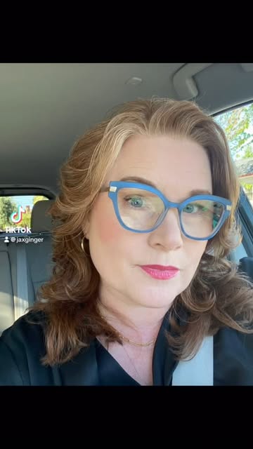 Obsessed with Peepers glasses! They are the perfect accessory! I love a stylish pair of readers that completes my ent...