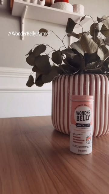 A cute bottle AND an antacid with a clean formula? I’m listening. 🤍 Wonderbelly Antacids are made with no dyes, no a...