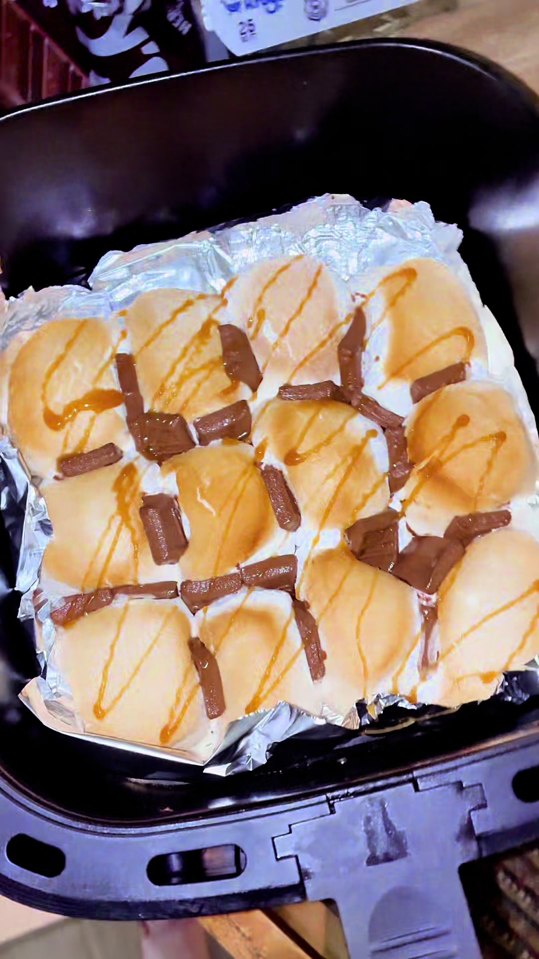 S’mores dip. It’s great but now I have too much 😂🍫🔥✨🖤 . . . #fyp #fypシ #dessert #chocolate #smores