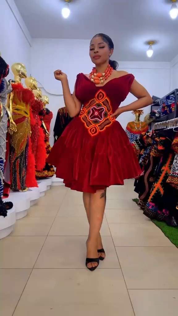 Short fashion gown
