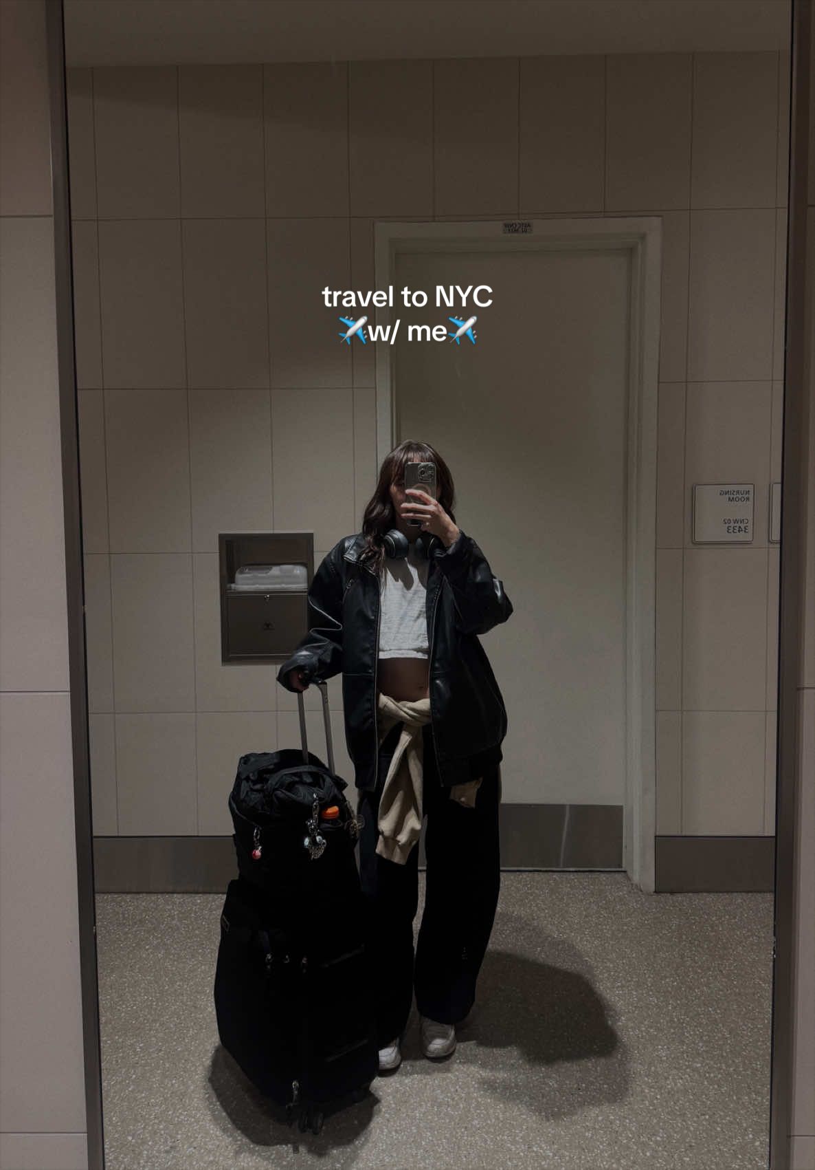 running on 2 hours of sleep but life is better than my dreams rn tbh #travelwithme #wlw #airport #foryou