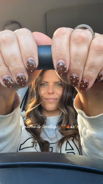 Love me a good tortoise 🤏🏼🤎✨ #fallnails #fallvibes #tortoisenails #momlife #momstyle