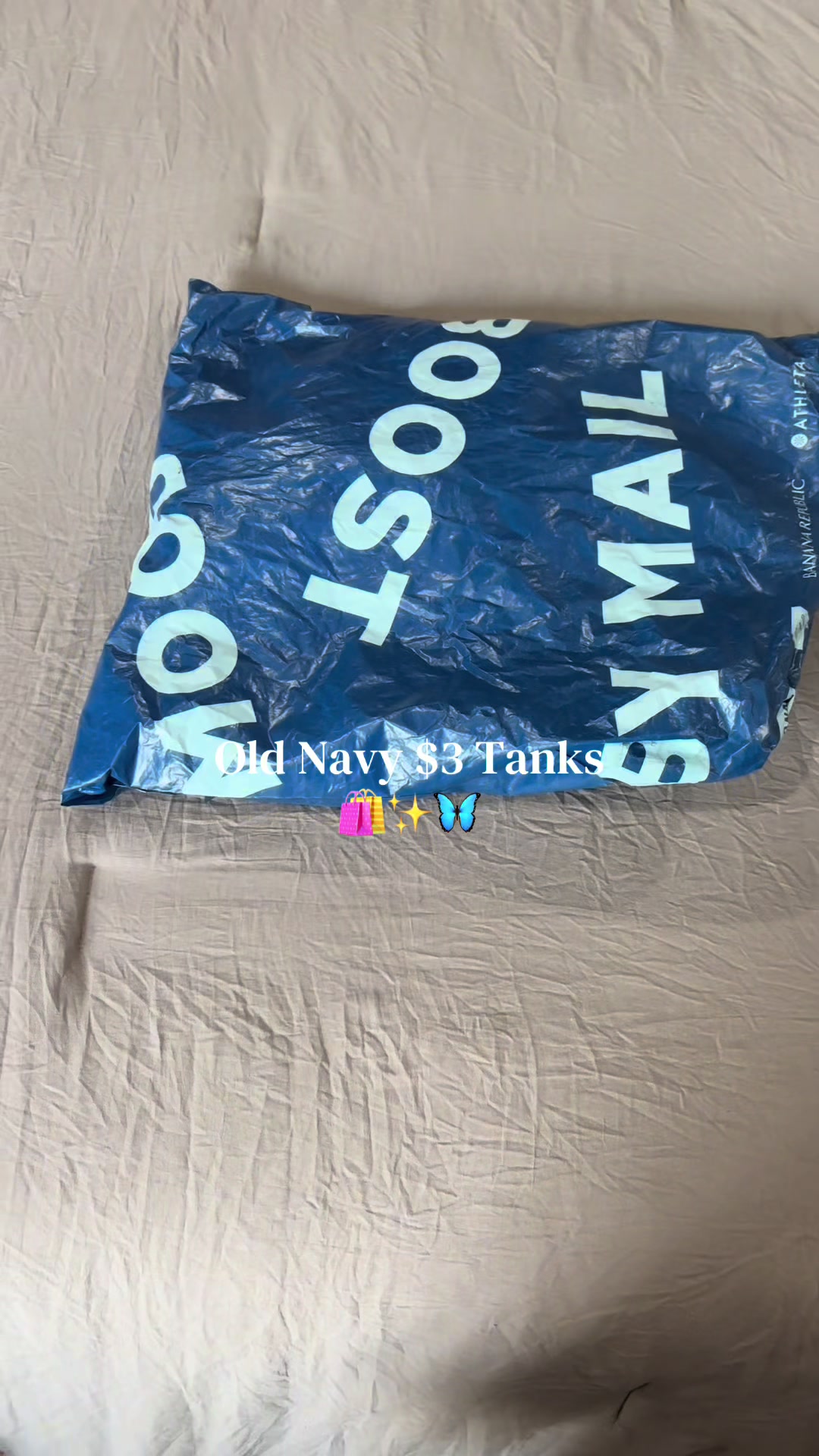 I couldn’t help myself🤭 #oldnavy #unboxing #tanktop #sale @Old Navy
