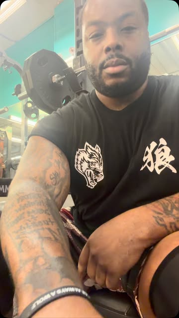 325lbs on the overhead shoulder press