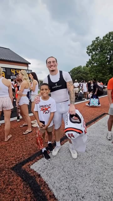 Always nice to hangout with our family and enjoy some Campbell Football! 🧡#campbell #familyvlog #momlife #fundaysunday