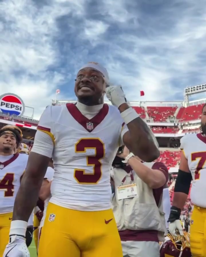 Stefon Diggs hyping up Washington ahead of MNF 🔥 #nfl #nflfootball #commanders #football