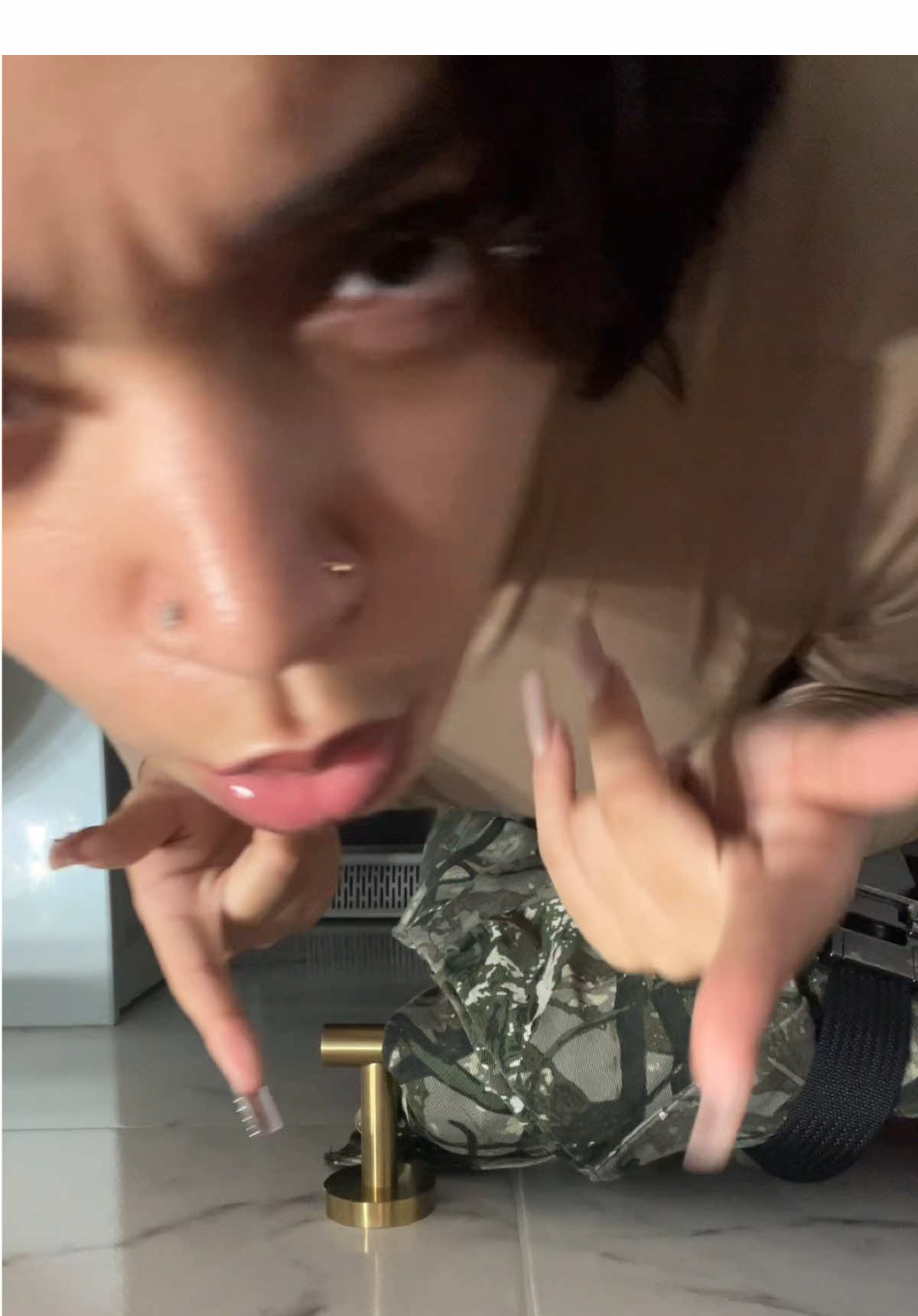 😝