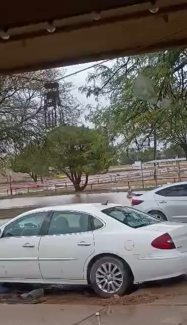 When it rains we reign