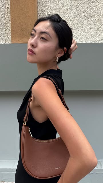 Our interchangeable straps let you give any bag a new look in seconds. And if you’ve been wishing for a little more s...