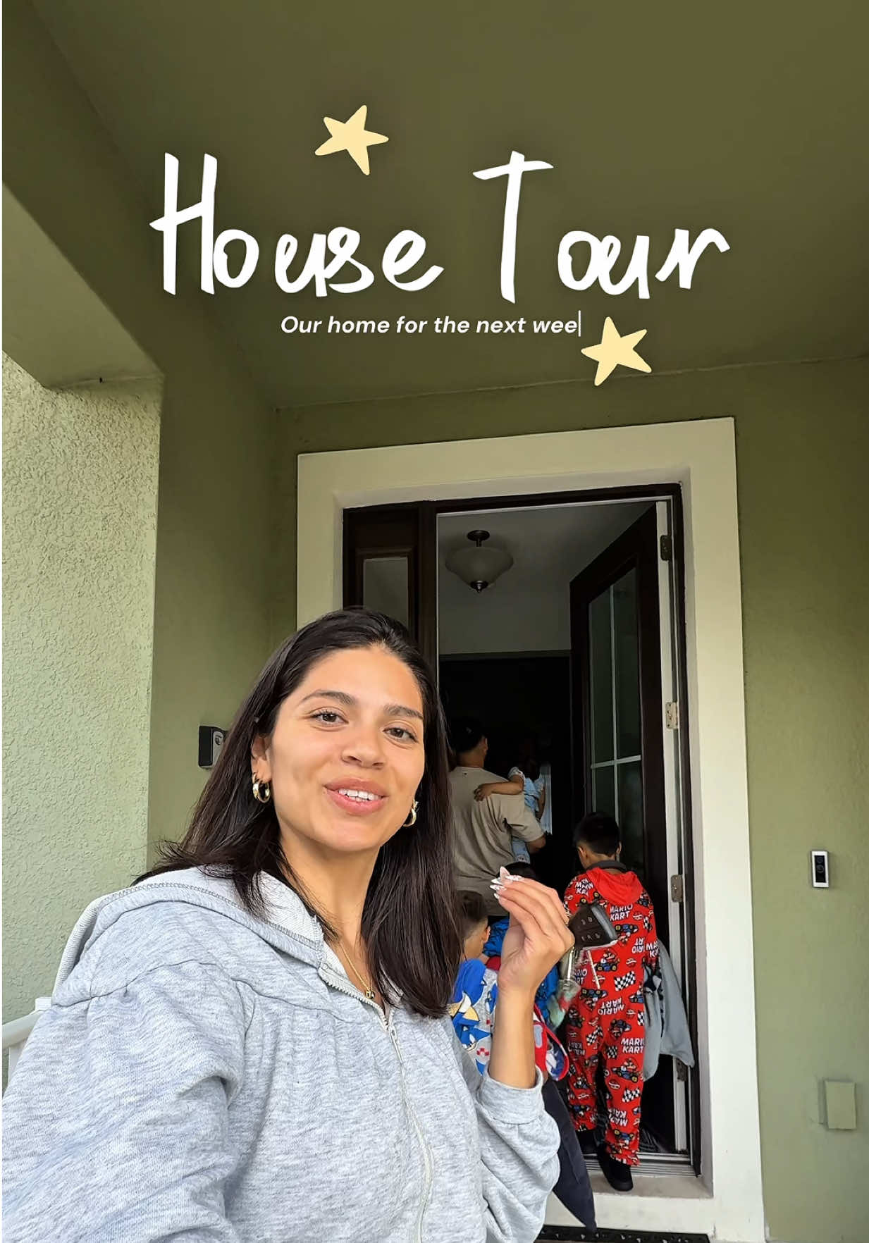 Welcome to my crib, roll the camera 🎥🏖️💛☀️ @airbnb #familytravel #airbnbfinds #housetour #vacations #florida
