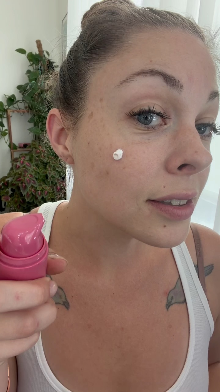 Smooche Color-Changing Foundation