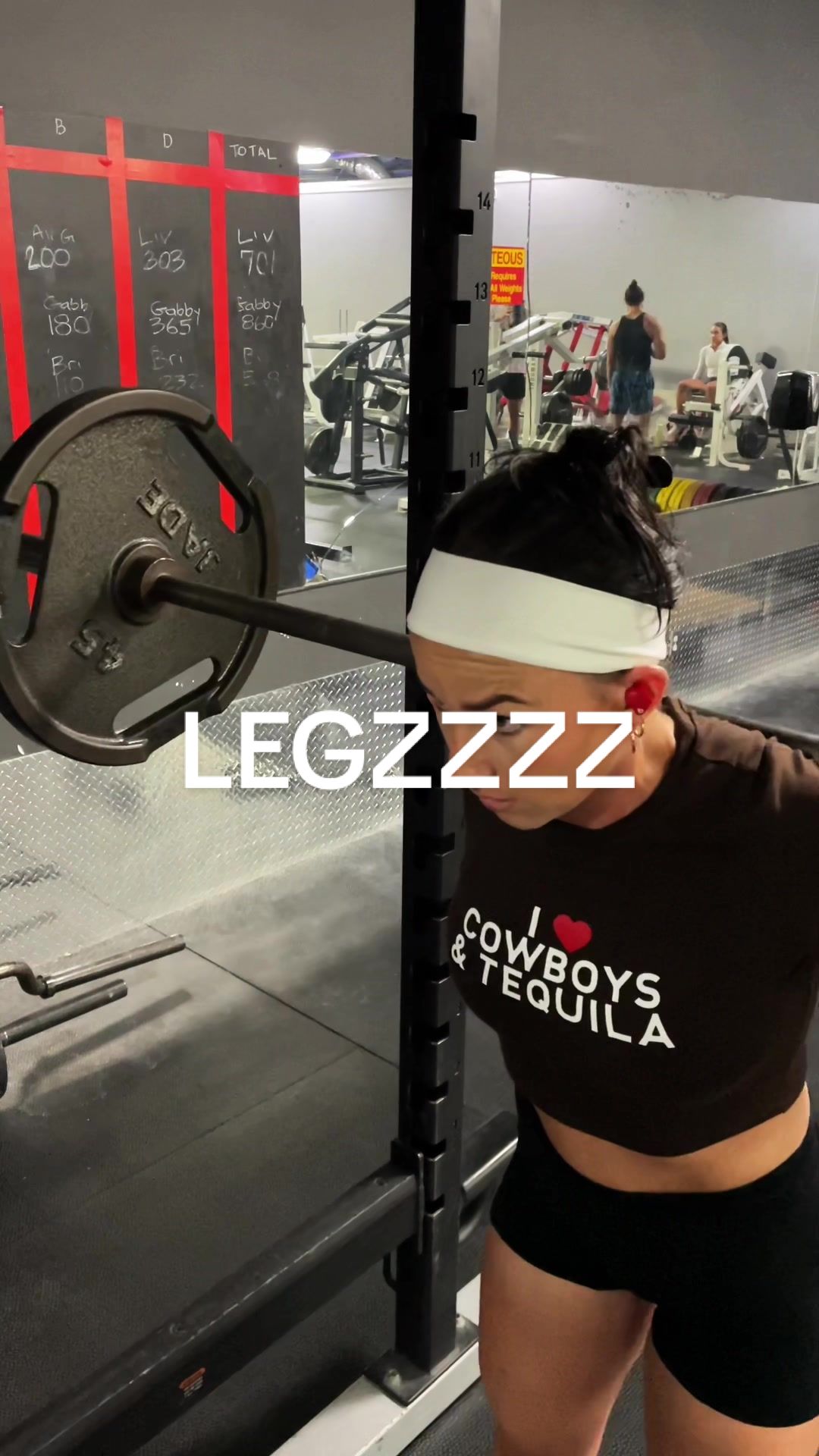 short and sweet don’t judge #gymtok #legday #girlswholift