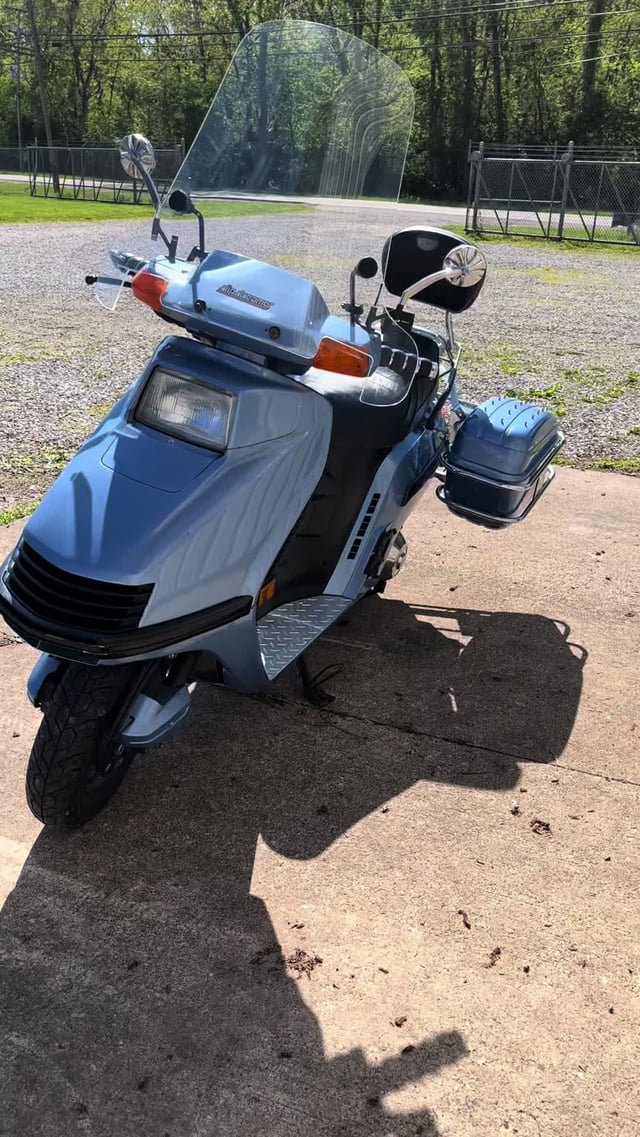 Me and my big twin #hondaelite250 #hondaelite #hondascooter #scootertok #scooterlife