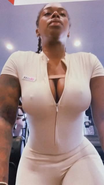 @girlcodegcode activewear has been my uniform for me manifest my goals and get my mind and body right .. shop today f...