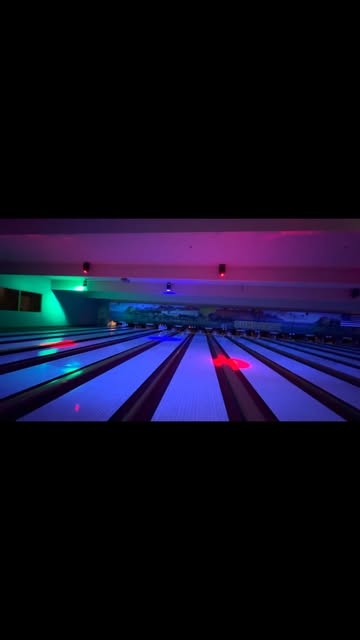 Calm Lil bowling put bta #bowling #night #funwithfriends #fypシ❤️💞❤️ #fyppppppppppppppppppppppppppppppppppppppppppppp...