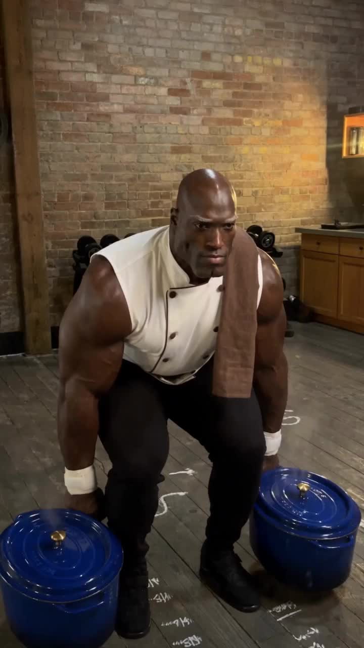 Mama Doesn't Approve, ep. 1: Two pots of stew, clean lift. Mama's review: needs salt. Send to your gym buddy #chef #g...
