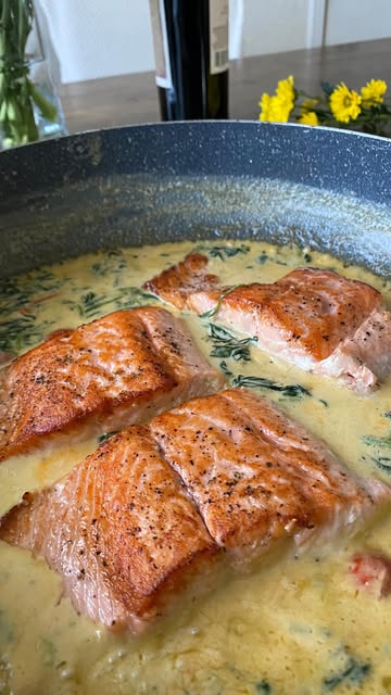 ✨ Salmón a la Toscana.. un plato gourmet y elegante para una ocasión especial con una preparación muy sencilla 🙌 Pre...