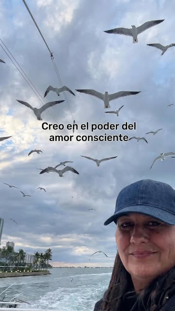 La mayoría de las personas viven en piloto automático. Piensan, reaccionan y toman decisiones desde creencias que apr...