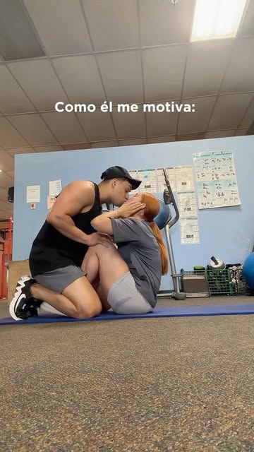 algo tranqui . . . . . . . . #gym #gymrat #fitness #gymcouple
