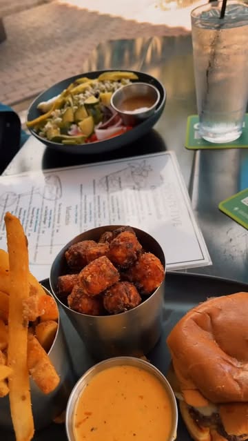 🍽️✨ NEW SPOT. UNFORGETTABLE FLAVOR. AN EXPERIENCE WORTH SHARING. Discover 10 Twenty Five in Fort Myers, Florida — wh...