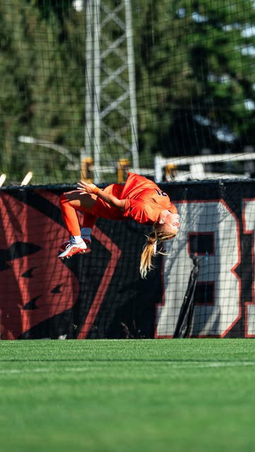 Mary chips the keeper!