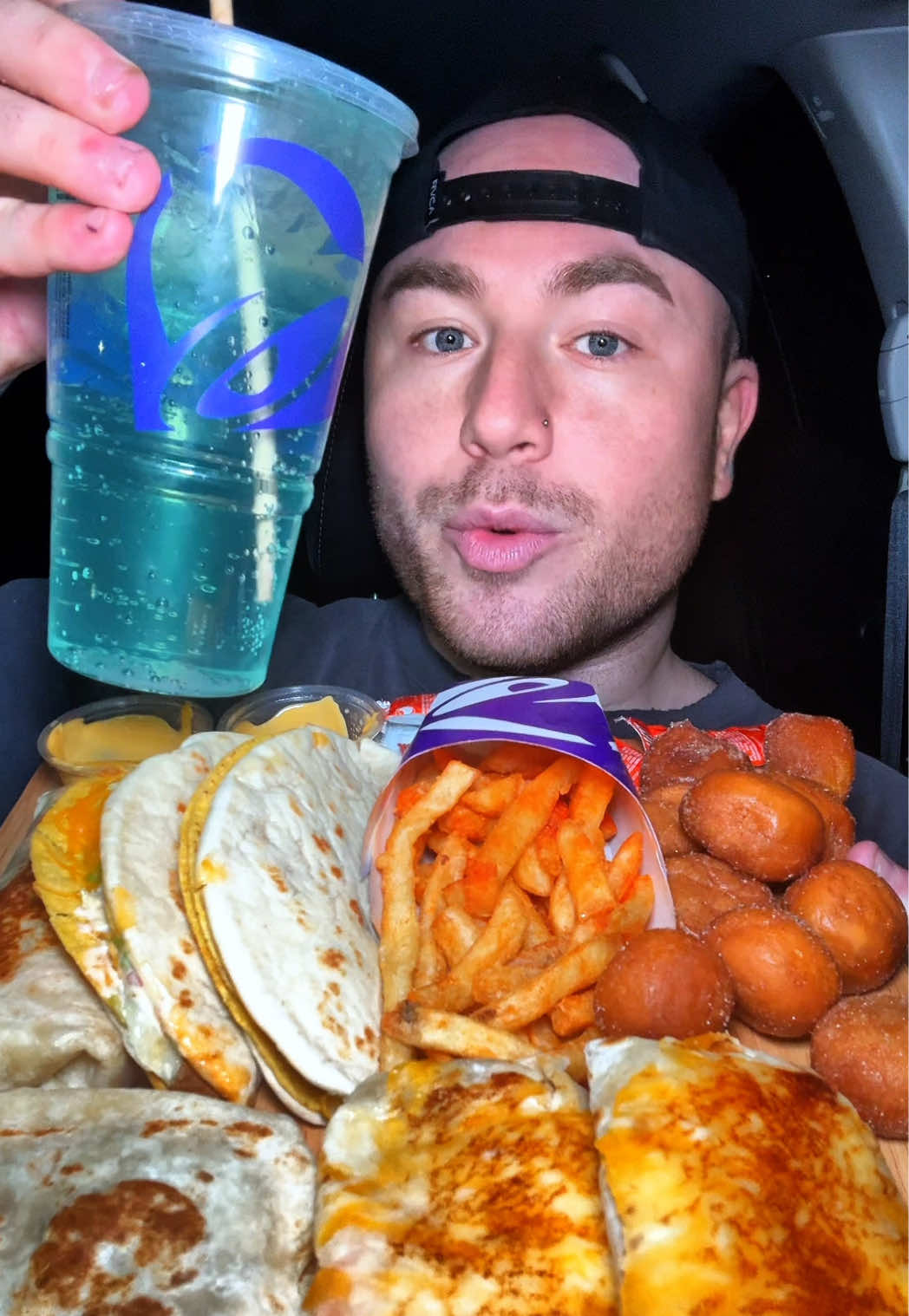 Late night Taco Bell 🌮 #tacobell #mukbangeatingshow #Foodie #fypシ #viral
