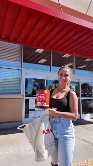 Consistency in training = consistency in nutrition. @sixstarpronutrition Whey Protein supports both. Grabs your now @...